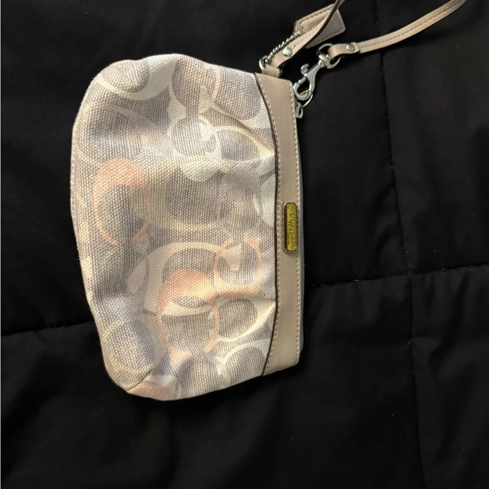 Coach Elegant Beige and Gray Wristlet - Picture 4 of 6